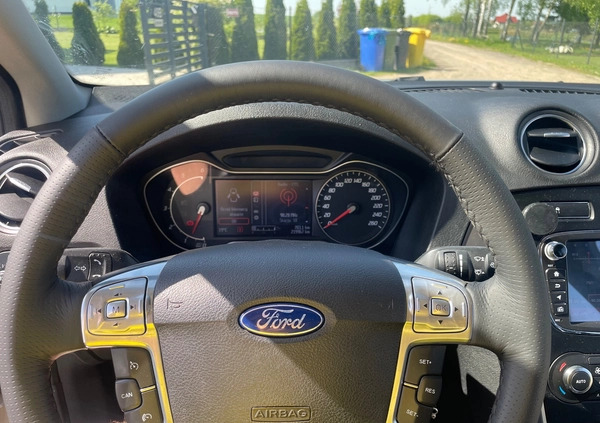 Ford Mondeo cena 26900 przebieg: 218000, rok produkcji 2011 z Iława małe 211